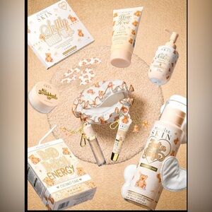 P. Louise. Teddy Touch Skincare Set.  Large Teddy Print Bag with 7 items.See pic